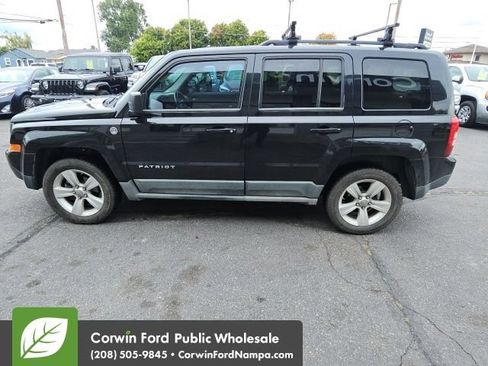 Used 2011 Jeep Patriot Latitude AWD/4WD image 4