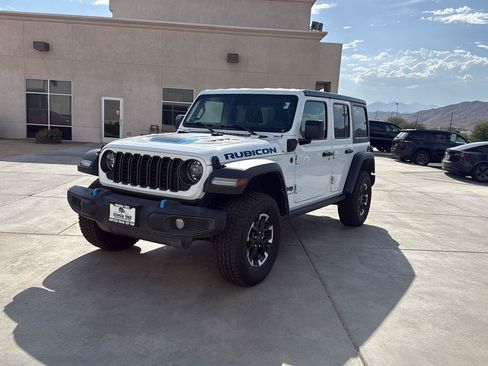 Used 2024 Jeep Wrangler Unlimited Rubicon 4xe AWD/4WD image 8