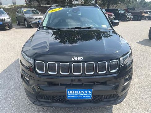 Certified 2022 Jeep Compass Latitude image 1