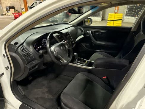 Used 2013 Nissan Altima 2.5 SV w/ 2.5SV Convenience Pkg FWD image 29