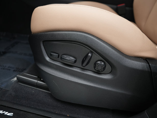 Certified 2026 Porsche Cayenne AWD/4WD image 11