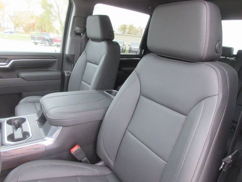 New 2026 GMC Sierra 3500 SLT AWD/4WD image 11