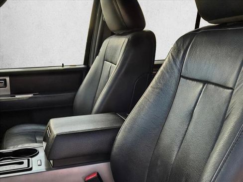 Used 2017 Ford Expedition XLT w/ Equipment Group 202A image 17