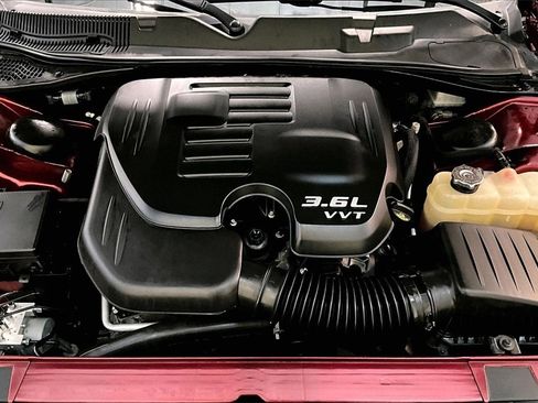 Used 2021 Dodge Challenger SXT image 9