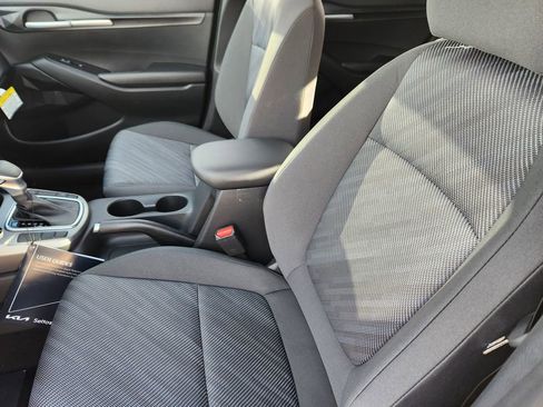 New 2026 Kia Seltos LX image 8