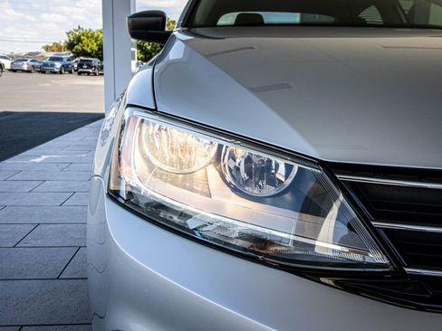 Used 2015 Volkswagen Jetta SE image 5