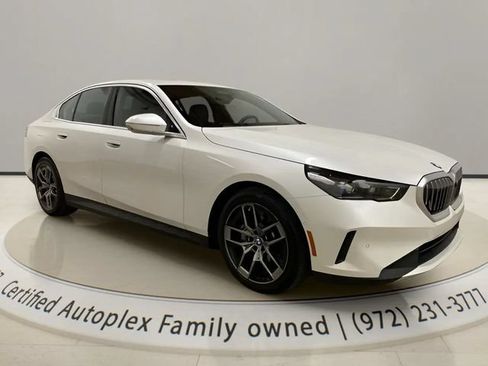 Used 2026 BMW 530i RWD image 7