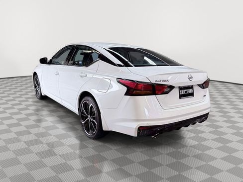 Used 2025 Nissan Altima 2.5 SR w/ SR Premium Package AWD/4WD image 5