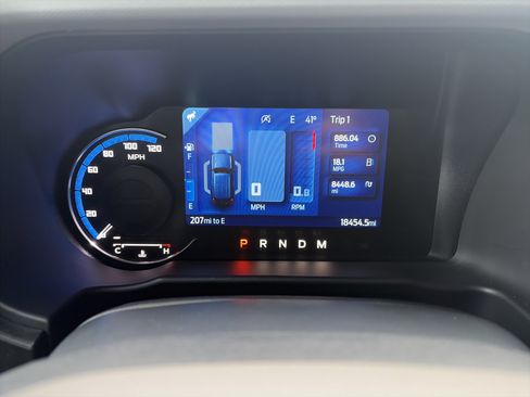 Used 2023 Ford Bronco Badlands image 17