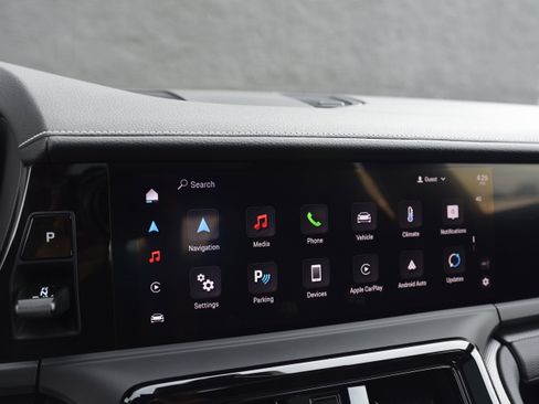 Certified 2025 Porsche Panamera 4 AWD/4WD image 21