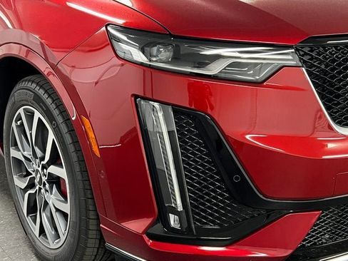 New 2025 Cadillac XT6 Sport w/ Technology Package image 10