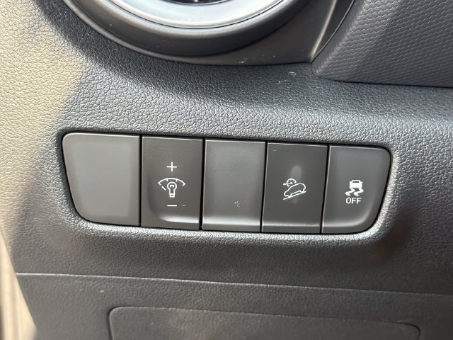 Used 2022 Hyundai Kona SEL w/ Convenience Package FWD image 35