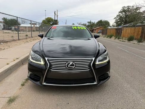 Used 2016 Lexus LS 460 RWD image 2