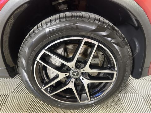 Used 2019 Mercedes-Benz GLC 300 4MATIC image 25