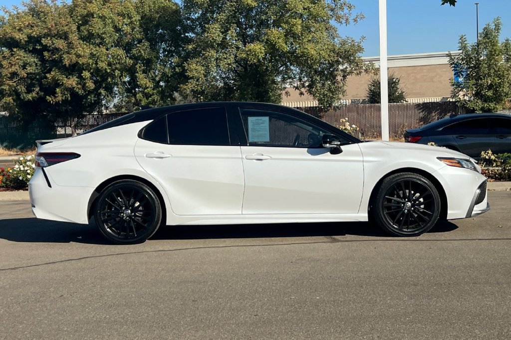Certified 2021 Toyota Camry XSE FWD image 3