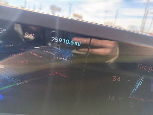 Used 2024 Lincoln Nautilus Reserve w/ Equipment Group 202A image 16