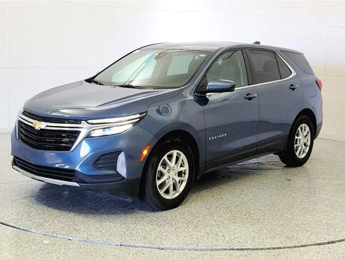 Used 2024 Chevrolet Equinox LT w/ LPO, Floor Liner Package FWD image 3