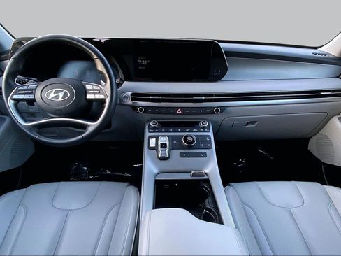 Used 2025 Hyundai Palisade SEL FWD image 14