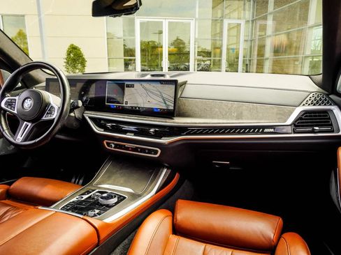 Used 2024 BMW X7 M60i w/ Executive Package AWD/4WD image 18