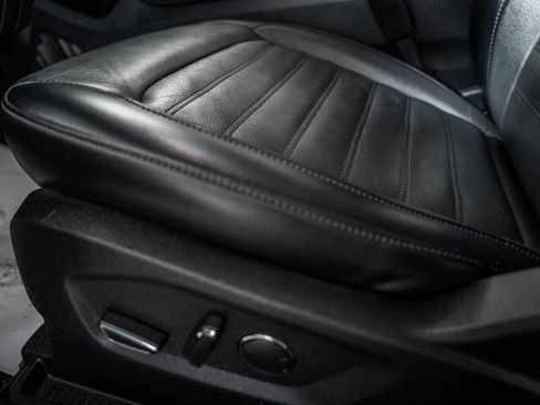 Used 2018 Ford Edge SEL w/ Equipment Group 201A image 37