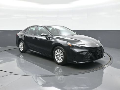Used 2026 Toyota Camry LE FWD image 1