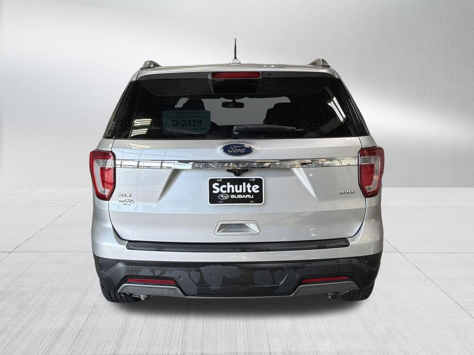 Used 2019 Ford Explorer XLT w/ Equipment Group 202A AWD/4WD image 6