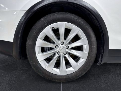 Used 2020 Tesla Model X Long Range image 38