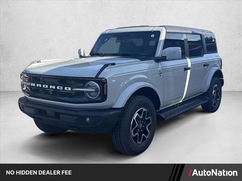 New 2026 Ford Bronco Outer Banks AWD/4WD image 1