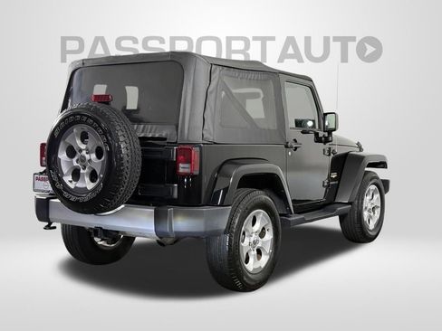 Used 2015 Jeep Wrangler Sahara w/ Connectivity Group AWD/4WD image 8