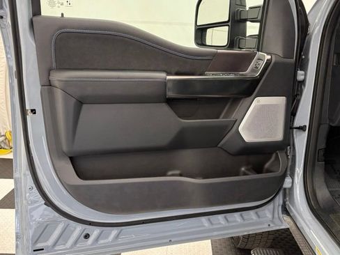 New 2026 Ford F450 Platinum w/ FX4 Off-Road Package AWD/4WD image 16