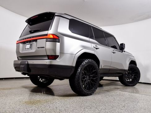 Used 2025 Lexus GX 550 image 13