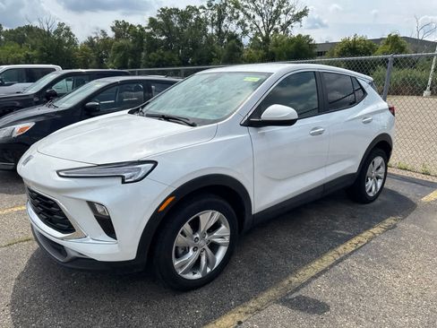 Used 2025 Buick Encore GX Preferred AWD/4WD image 24