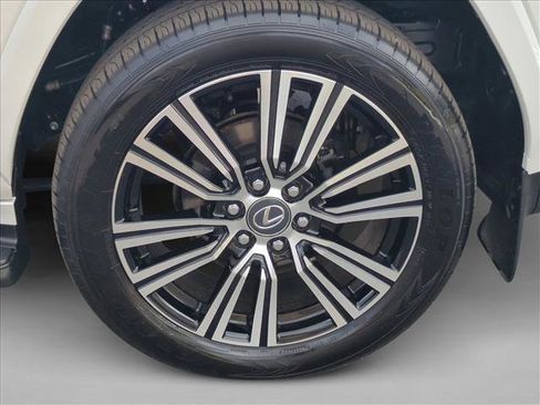 New 2025 Lexus LX 700h Luxury image 10