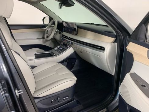 Used 2024 Hyundai Palisade Limited AWD/4WD image 43