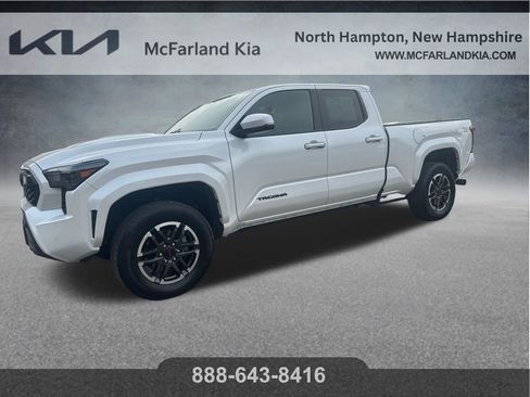Used 2025 Toyota Tacoma TRD Sport w/ TRD Sport Upgrade Package AWD/4WD image 1
