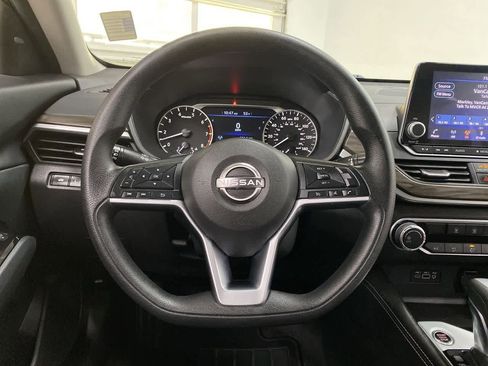 Used 2023 Nissan Altima 2.5 SV image 21
