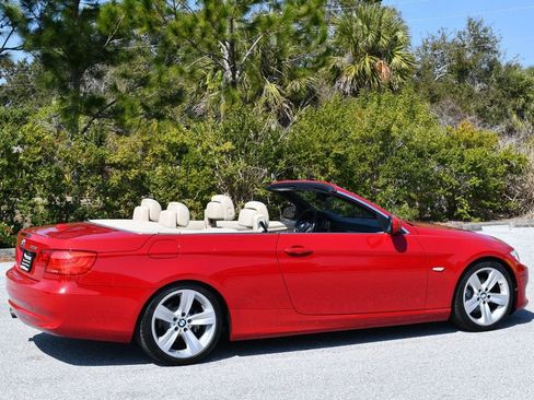 Used 2011 BMW 328i Convertible image 6