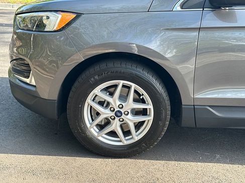 Certified 2022 Ford Edge SEL w/ Convenience Package AWD/4WD image 15