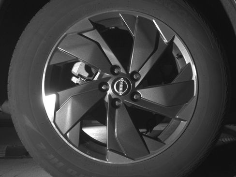 Used 2025 Nissan Rogue SV AWD/4WD image 15