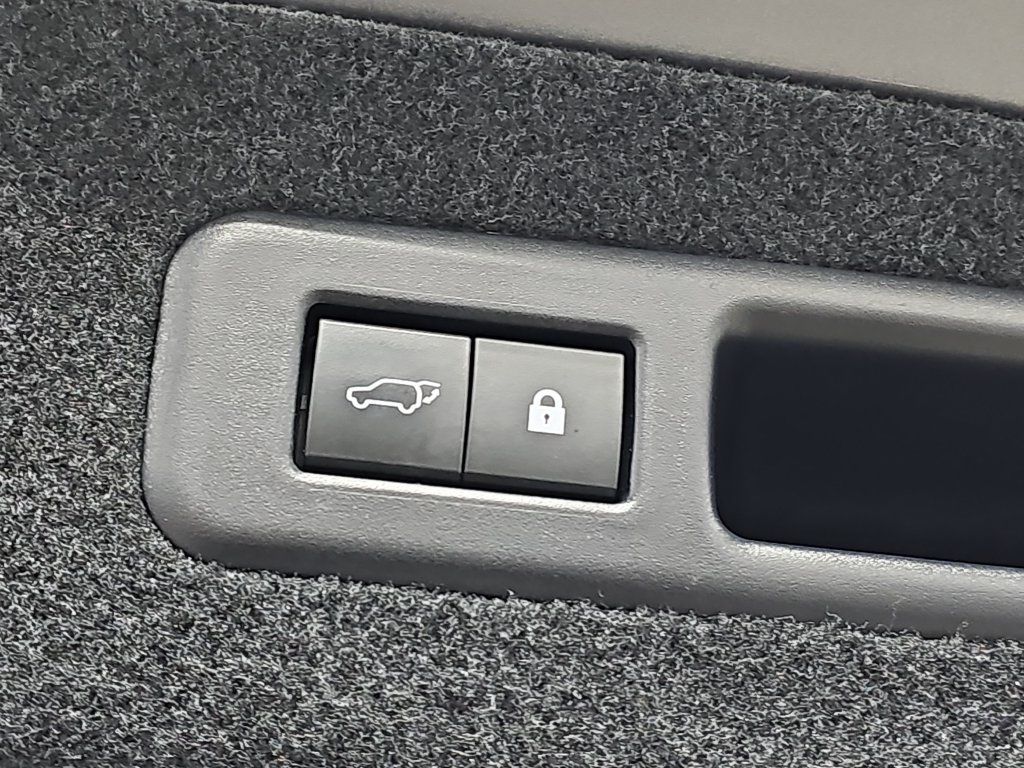 Used 2021 Lexus RX 450hL Luxury w/ Cold Area Package (CT) AWD/4WD image 16