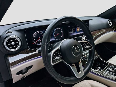 Used 2020 Mercedes-Benz E 450 4MATIC Sedan image 4