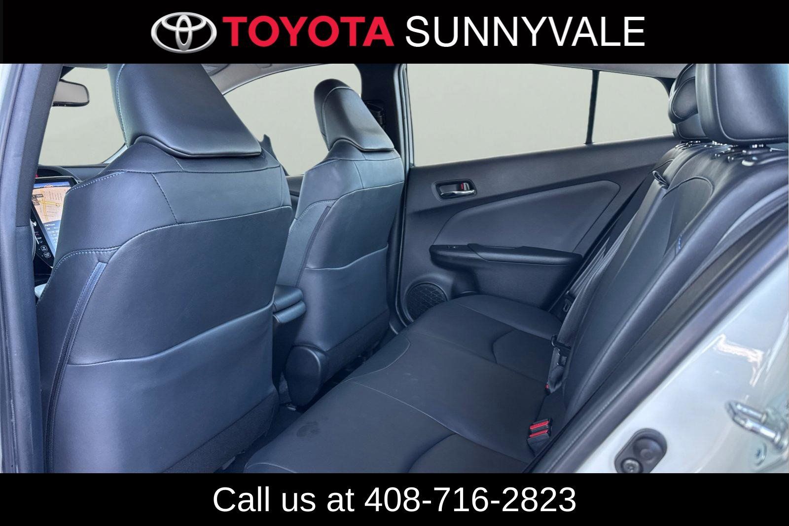 Used 2018 Toyota Prius Four Touring w/ Premium Convenience Package FWD image 6