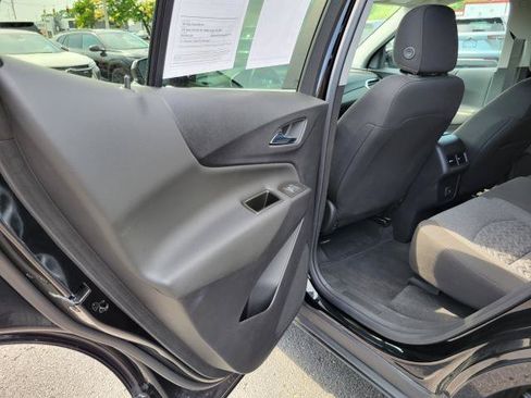 Used 2023 Chevrolet Equinox LT AWD/4WD image 20