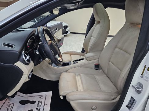 Used 2018 Mercedes-Benz CLA 250 4MATIC image 19