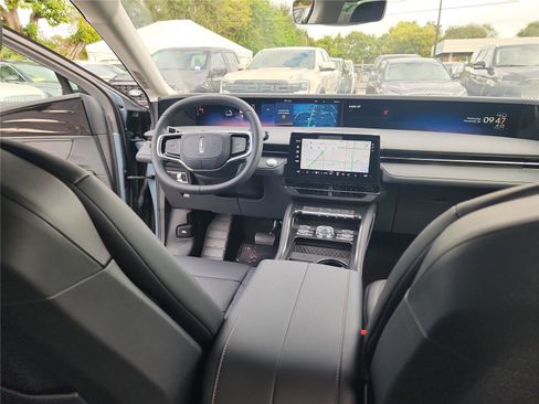 New 2026 Lincoln Nautilus Premier image 22