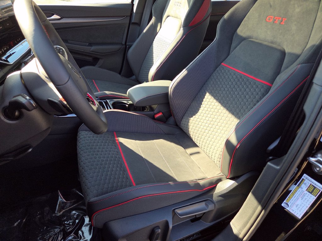 New 2026 Volkswagen GTI SE FWD image 29
