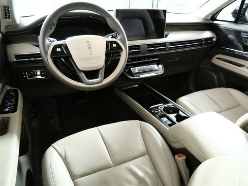 Certified 2024 Lincoln Corsair Grand Touring w/ Equipment Group 301A image 4