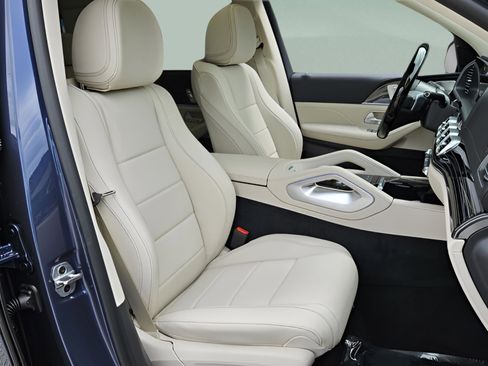 New 2026 Mercedes-Benz GLS 450 GLS 450 image 17