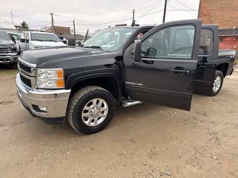 Used 2013 Chevrolet Silverado 3500 LTZ image 28