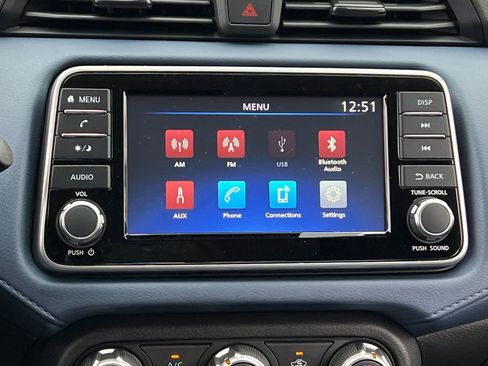 Used 2025 Nissan Versa SV w/ Trunk Package image 21